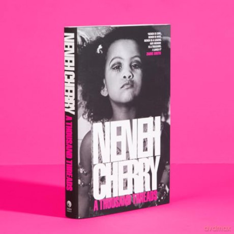 A Thousand Threads: The Sunday Times Music Book of the Year 2024 from the trail-blazing musician, activist and fashion icon - Neneh Cherry [KSIĄŻKA]