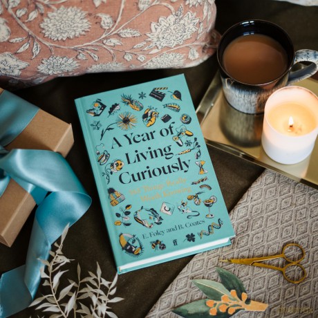 A Year of Living Curiously: 365 Things Really Worth Knowing - Beth Coates [KSIĄŻKA]