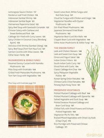 Asian Vegetables: A Cook's Bible: Detailed Descriptions and Illustrations of 139 Vegetables, Including Dried and Preserved Varieties with 145 Authentic Recipes - Wendy Hutton [KSIĄŻKA]