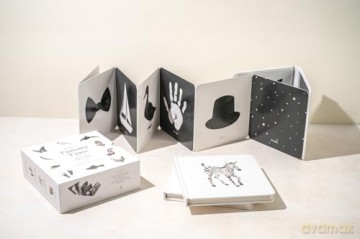 Baby's Tummy Time Book Box Set: A 3-Book Box Set of High-Contrast Art for Visual Stimulation at Tummy Time (Our Little Adventures Series, 6) - Tabitha Paige [KSIĄŻKA]