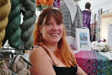Block-by-Block Blankets and Afghans: Rainbow granny square designs to crochet - Amanda Perkins [KSIĄŻKA]