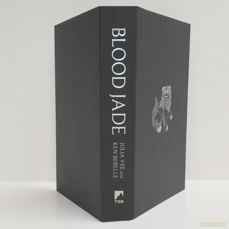 Blood Jade: 2 (The Phoenix Hoard) - Julia Vee [KSIĄŻKA]