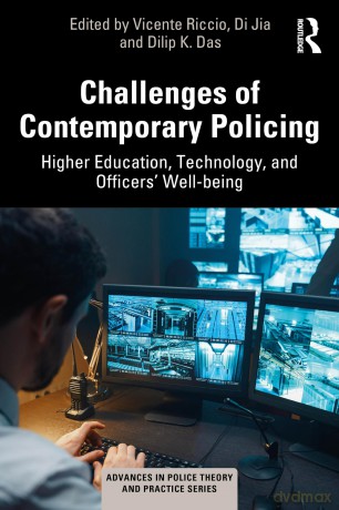Challenges of Contemporary Policing: Higher Education, Technology, and Officers' Well-Being (Advances in Police Theory and Practice) - Vicente Riccio [KSIĄŻKA]