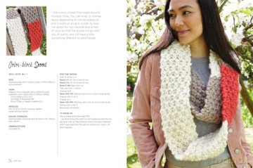 Chunky Knits: 35 projects to make: Stylish and quick designs made with super-size needles - Lauren Aston [KSIĄŻKA]