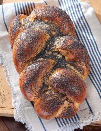 Complete Starter Guide to Making Bread: From Buns to Baguettes, Essential Recipes for All Bakers - Kathryn Hawkins [KSIĄŻKA]