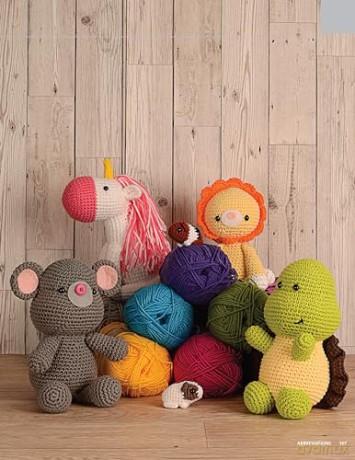 Create with Crochet: Amigurumi Soft Toys: Master Crochet Basics and Perfect Your First Projects with Over 30 Patterns - Jen Neal [KSIĄŻKA]