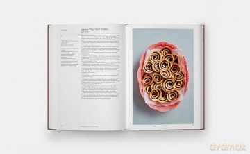 Crumbs: Cookies and Sweets from Around the World - Ben Mims [KSIĄŻKA]