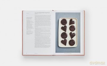 Crumbs: Cookies and Sweets from Around the World - Ben Mims [KSIĄŻKA]
