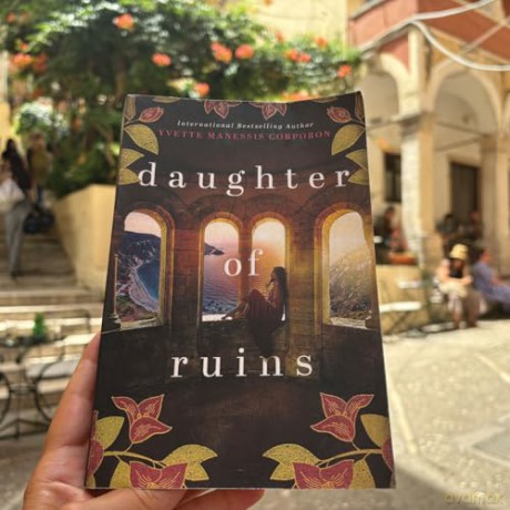 Daughter of Ruins: A Novel - Yvette Manessis Corporon [KSIĄŻKA]