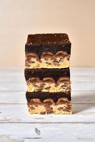 Dolly's Desserts: There's always room for dessert! - Charlie Smark [KSIĄŻKA]