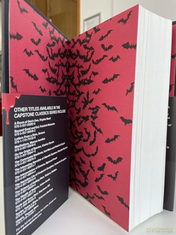 Dracula: The Gothic Classic (Capstone Classics) - Bram Stoker [KSIĄŻKA]