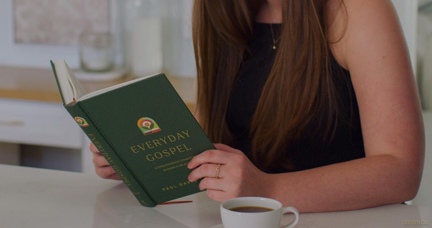 Everyday Gospel: A Daily Devotional Connecting Scripture to All of Life - Paul David Tripp [KSIĄŻKA]