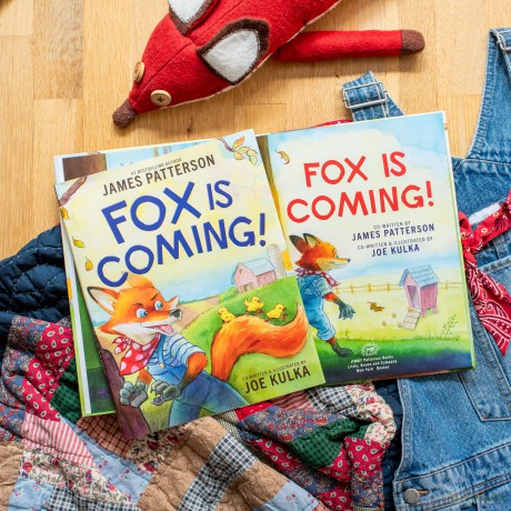 Fox Is Coming! - James Patterson [KSIĄŻKA]