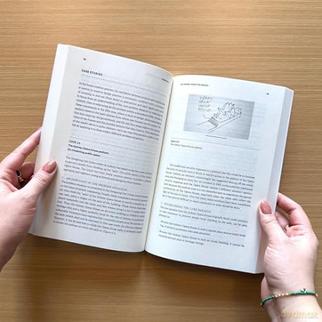 Frame Innovation: Create New Thinking by Design (Design Thinking, Design Theory) - Kees Dorst [KSIĄŻKA]