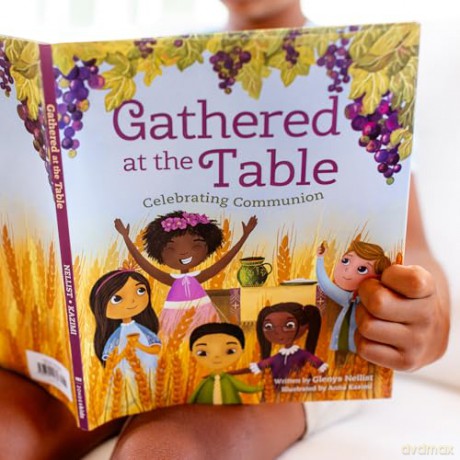 Gathered at the Table: Celebrating Communion - Glenys Nellist [KSIĄŻKA]