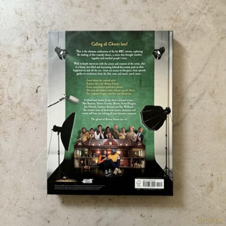 Ghosts: Brought to Life: THE PERFECT CHRISTMAS GIFT FOR BBC GHOSTS FANS - Laurence Rickard [KSIĄŻKA]