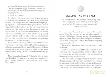 God Is in Control Devotions for Men: 100 Readings for Troubled Times - Glenn Hascall [KSIĄŻKA]
