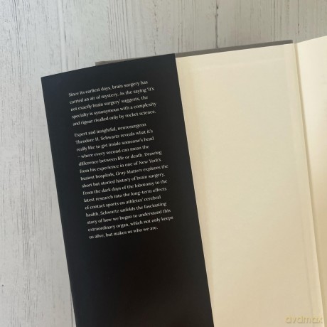 Gray Matters: A Biography of Brain Surgery - Theodore Schwartz [KSIĄŻKA]