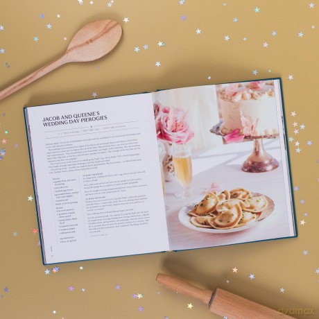 Harry Potter Official Wizarding World Cookbook (Official Harry Potter Cookbooks) - Veronica Hinke [KSIĄŻKA]
