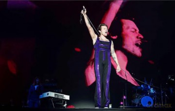 Harry Styles: A Sign of the Times - Annie Zaleski [KSIĄŻKA]