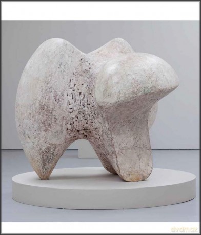 Henry Moore: Form and Material [KSIĄŻKA]