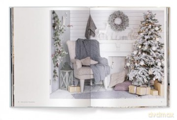 Home for Christmas: Decorating for the Holiday Season - Claire Bingham [KSIĄŻKA]