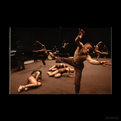 In Past Pupils And Smiles - Solange Knowles [KSIĄŻKA]