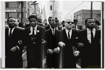 James Baldwin. Steve Schapiro. The Fire Next Time - James Baldwin [KSIĄŻKA]