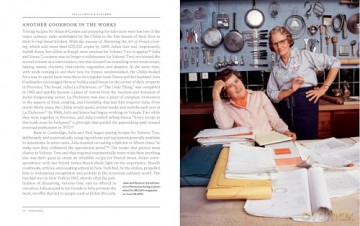 Julia Child's Kitchen: The Design, Tools, Stories, and Legacy of an Iconic Space - Paula J. Johnson [KSIĄŻKA]
