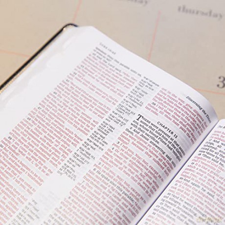 KJV Holy Bible: Thinline with Cross References, Black Bonded Leather, Red Letter, Comfort Print: King James Version - Thomas Nelson [KSIĄŻKA]