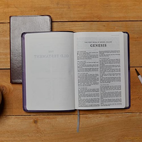 KJV Holy Bible: Value Large Print Thinline, Black Leathersoft, Red Letter, Comfort Print: King James Version: Holy Bible, King James Version - Thomas Nelson [KSIĄŻKA]