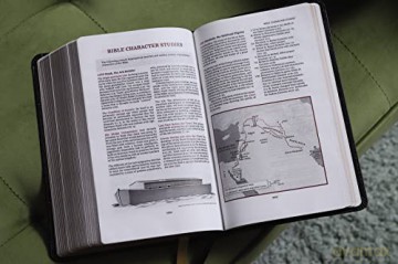 KJV, Thompson Chain-Reference Bible, Handy Size, European Bonded Leather, Black, Red Letter, Comfort Print: King James Version, Black, European Bonded Leather, Red Letter - Zondervan [KSIĄŻKA]