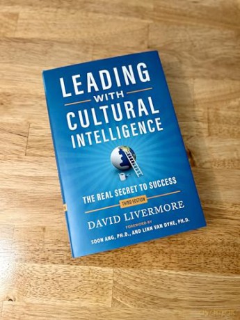 Leading with Cultural Intelligence 3rd Edition: The Real Secret to Success - David Livermore [KSIĄŻKA]