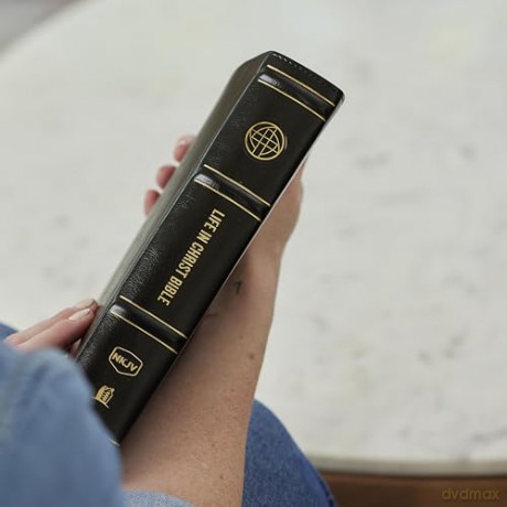 Life in Christ Bible: Discovering, Believing, and Rejoicing in Who God Says You Are (NKJV, Black Leathersoft, Red Letter, Comfort Print) - Thomas Nelson [KSIĄŻKA]
