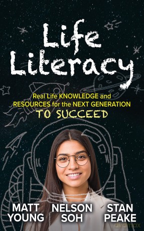 Life Literacy: Real Life Knowledge and Resources for the Next Generation to Succeed - Matt Young [KSIĄŻKA]
