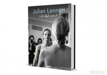 Life's Fragile Moments: Julian Lennon - Julian Lennon [KSIĄŻKA]