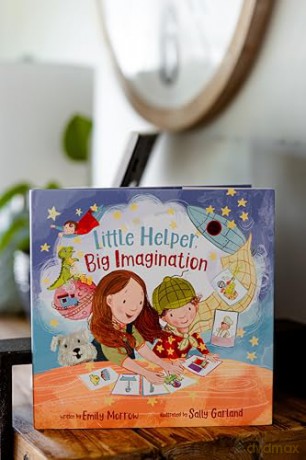 Little Helper, Big Imagination - Emily Morrow [KSIĄŻKA]