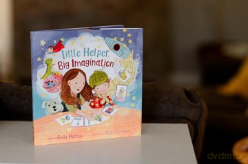 Little Helper, Big Imagination - Emily Morrow [KSIĄŻKA]