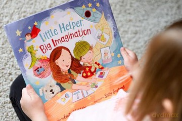 Little Helper, Big Imagination - Emily Morrow [KSIĄŻKA]