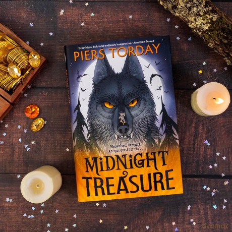 Midnight Treasure: An immersive new world of werwolves and vampirs, from an award-winning author - Piers Torday [KSIĄŻKA]