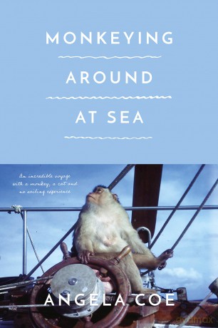 Monkeying Around at Sea - Angela Coe [KSIĄŻKA]
