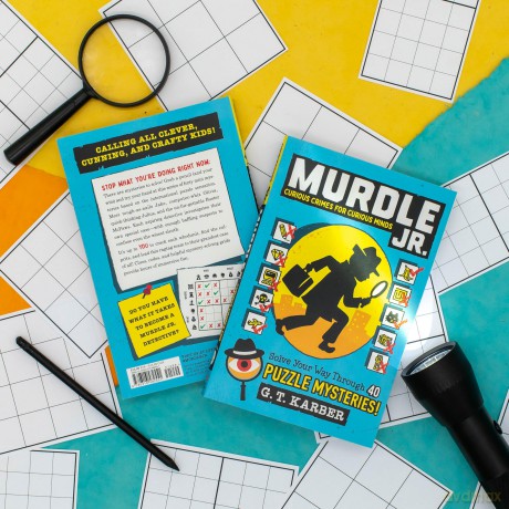 Murdle Jr.: Curious Crimes for Curious Minds: Solve Your Way Through 40 Puzzle Mysteries!: 1 (Murdle Jr. Puzzles) - G T Karber [KSIĄŻKA]