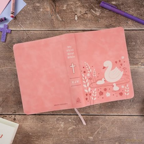 My First Real Bible (Girls' Cover): King James Version - Compiled by Barbour Staff [KSIĄŻKA]