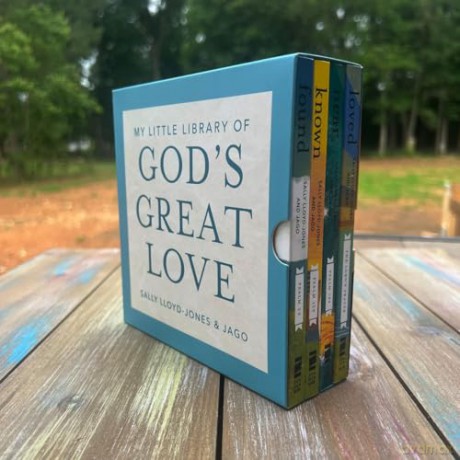 My Little Library of God's Great Love: Loved, Found, Near, Known - Lloyd Jones Sally [KSIĄŻKA]