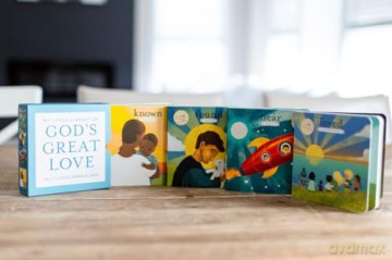 My Little Library of God's Great Love: Loved, Found, Near, Known - Lloyd Jones Sally [KSIĄŻKA]