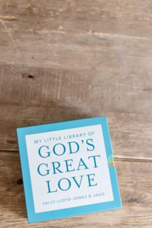My Little Library of God's Great Love: Loved, Found, Near, Known - Lloyd Jones Sally [KSIĄŻKA]