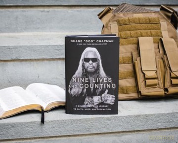 Nine Lives and Counting: A Bounty Hunter's Journey to Faith, Hope, and Redemption - Duane Chapman [KSIĄŻKA]