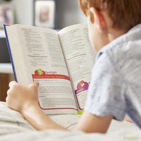 NKJV Study Bible for Kids, Blue Leathersoft: The Premier Study Bible for Kids: New King James Version, Study For Kids, Blue, Leathersoft, Full Color Interior - Thomas Nelson [KSIĄŻKA]