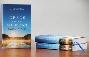 NKJV, Grace for the Moment Daily Bible, Hardcover, Comfort Print: Nkjv, Grace for the Moment Daily Bible, Comfort Print - Max Lucado [KSIĄŻKA]