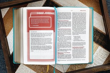 NKJV, Teen Study Bible, Leathersoft, Teal, Comfort Print: NKJV, Teal, Leathersoft, Teen Study Bible, Comfort Print - Zondervan [KSIĄŻKA]